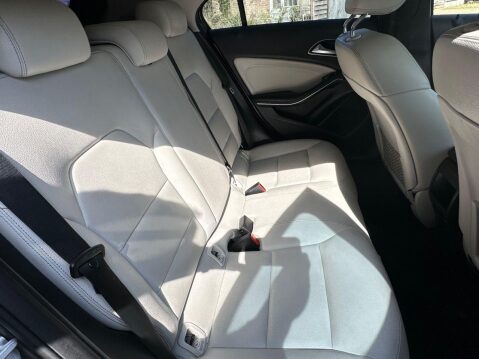 Mercedes-Benz A Class 1.5 A180d SE (Executive) Hatchback 5dr Diesel Manual Euro 6 (s/s) (109 ps) 37
