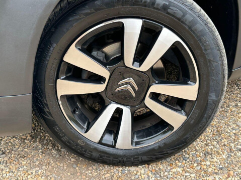 Citroen C3 Aircross 1.2 PureTech Feel SUV 5dr Petrol Manual Euro 6 (82 ps) One previous Owner 17