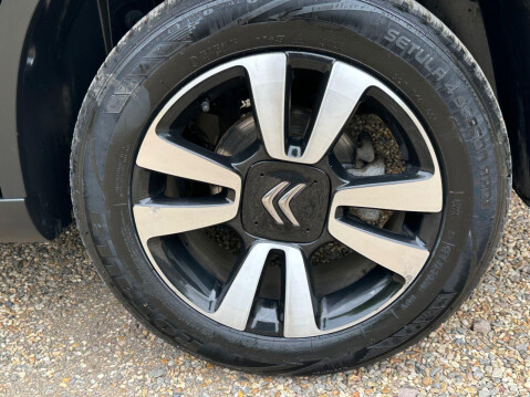 Citroen C3 Aircross 1.2 PureTech Feel SUV 5dr Petrol Manual Euro 6 (82 ps) One previous Owner 19