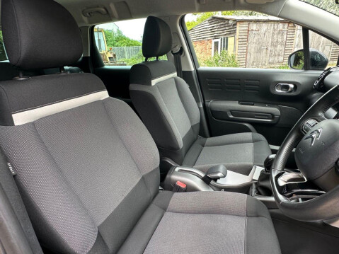Citroen C3 Aircross 1.2 PureTech Feel SUV 5dr Petrol Manual Euro 6 (82 ps) One previous Owner 30