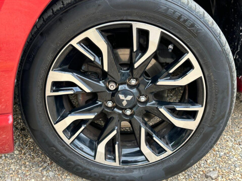 Mitsubishi Outlander 2.0h 12kWh GX4hs SUV 5dr Petrol Plug-in Hybrid CVT 4WD Euro 6 (s/s) (200 ps 17