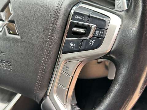Mitsubishi Outlander 2.0h 12kWh GX4hs SUV 5dr Petrol Plug-in Hybrid CVT 4WD Euro 6 (s/s) (200 ps 30