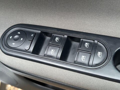 MG MG3 1.5 VTi-TECH 3Form Sport Hatchback 5dr Petrol Manual Euro 6 (s/s) (106 ps) 25
