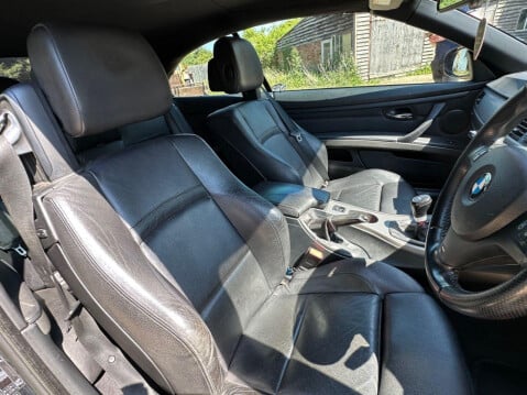 BMW 3 Series 3.0 330d M Sport Euro 5 2dr 32
