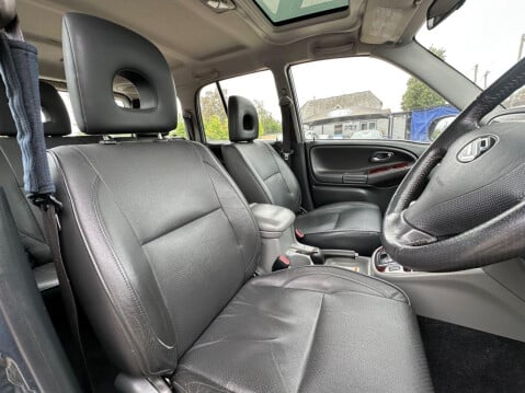 Suzuki Grand Vitara 2.5 V6 X-EC Estate 5dr Petrol Automatic (262 g/km, 156 bhp) Immaculate cond 9