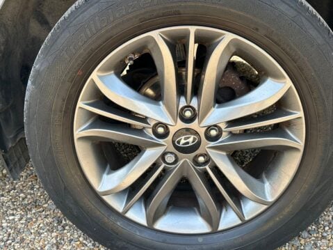 Hyundai ix35 1.7 CRDi SE SUV 5dr Diesel Manual Euro 5 (s/s) (Nav) (115 ps) 17