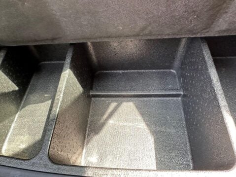 Hyundai ix35 1.7 CRDi SE SUV 5dr Diesel Manual Euro 5 (s/s) (Nav) (115 ps) 38