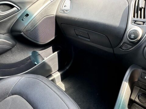 Hyundai ix35 1.7 CRDi SE SUV 5dr Diesel Manual Euro 5 (s/s) (Nav) (115 ps) 33