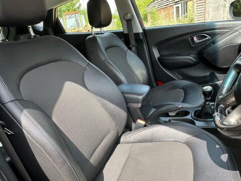 Hyundai ix35 1.7 CRDi SE SUV 5dr Diesel Manual Euro 5 (s/s) (Nav) (115 ps) 28