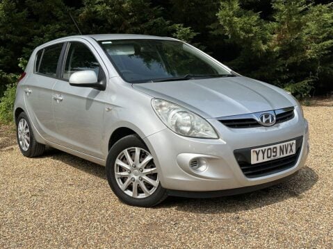 Hyundai i20 1.2 Classic Hatchback 5dr Petrol Manual Euro 4 (77 bhp) Ideal first car 1