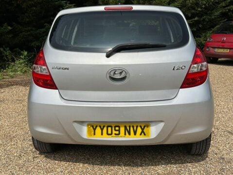 Hyundai i20 1.2 Classic Hatchback 5dr Petrol Manual Euro 4 (77 bhp) Ideal first car 5