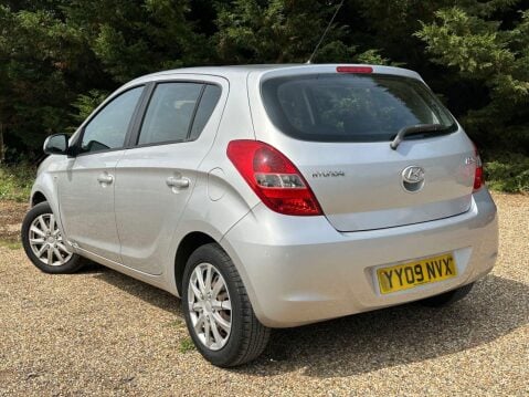 Hyundai i20 1.2 Classic Hatchback 5dr Petrol Manual Euro 4 (77 bhp) Ideal first car 6