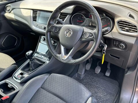 Vauxhall Grandland X 1.2 Turbo GPF Sport Nav SUV 5dr Petrol Manual Euro 6 (s/s) (130 ps) 6