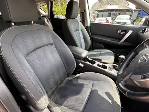 Nissan Qashqai 1.6 dCi Tekna 2WD Euro 5 5dr (AVM) 8