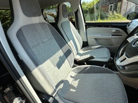 Volkswagen Up 1.0 up! beats Hatchback 5dr Petrol Manual Euro 6 (s/s) (60 ps) Ideal first 29