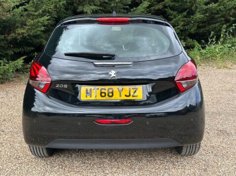 Peugeot 208 1.2 PureTech Signature Hatchback 5dr Petrol Manual Euro 6 (s/s) (82 ps) 4