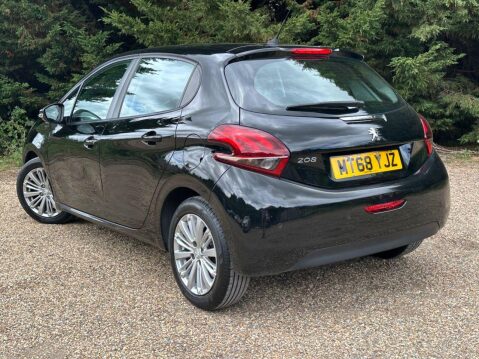 Peugeot 208 1.2 PureTech Signature Hatchback 5dr Petrol Manual Euro 6 (s/s) (82 ps) 5