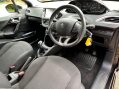 Peugeot 208 1.2 PureTech Signature Hatchback 5dr Petrol Manual Euro 6 (s/s) (82 ps) 25