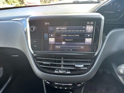 Peugeot 2008 1.2 PureTech Allure SUV 5dr Petrol Manual Euro 6 (82 ps) 31