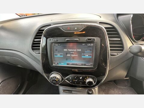 Renault Captur 0.9 TCe ENERGY Dynamique S Nav SUV 5dr Petrol Manual Euro 6 (s/s) (90 ps) 29