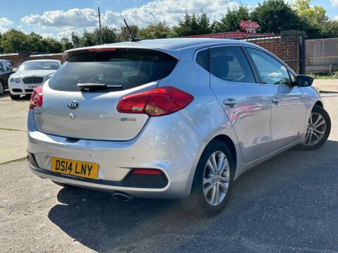 Kia Ceed 1.6 CRDi EcoDynamics 3 Hatchback 5dr Diesel Manual Euro 5 (s/s) (126 bhp) 3