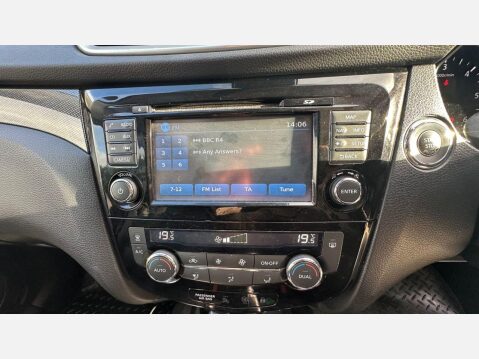 Nissan X-Trail 1.6 dCi Tekna SUV 5dr Diesel Manual 4WD Euro 6 (s/s) (130 ps) 28