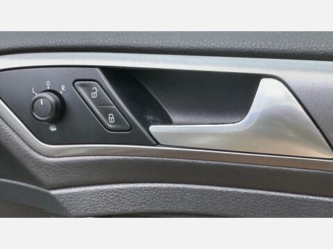 Volkswagen Golf 1.6 TDI BlueMotion Tech S Hatchback 5dr Diesel Manual Euro 6 (s/s) (110 ps) 23