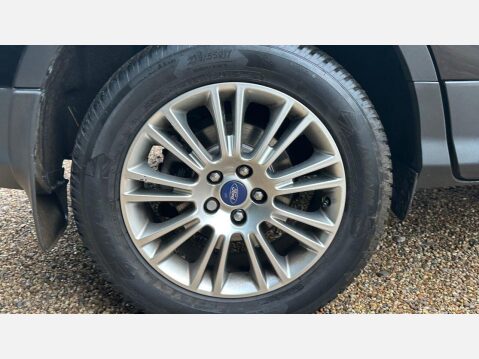 Ford Kuga 2.0 TDCi Titanium SUV 5dr Diesel Manual 2WD Euro 5 (140 ps) 18