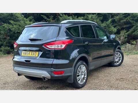 Ford Kuga 2.0 TDCi Titanium SUV 5dr Diesel Manual 2WD Euro 5 (140 ps) 4