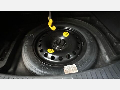 Ford Kuga 2.0 TDCi Titanium SUV 5dr Diesel Manual 2WD Euro 5 (140 ps) 38