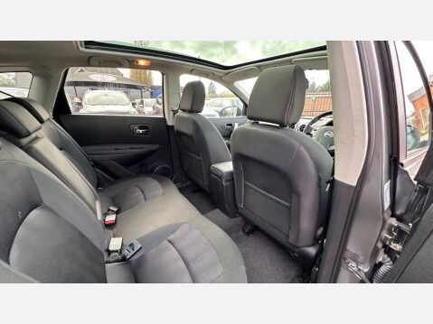 Nissan Qashqai 1.6 n-tec+ SUV 5dr Petrol CVT 2WD Euro 5 (117 ps) 9