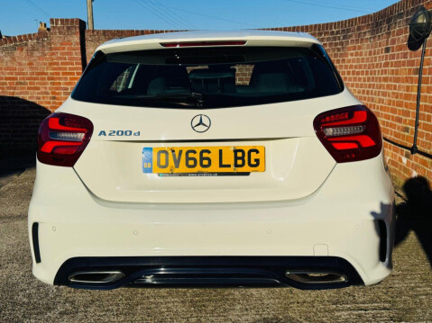 Mercedes-Benz A Class 2.1 A200d AMG Line (Premium) Hatchback 5dr Diesel Manual Euro 6 (s/s) (136 6