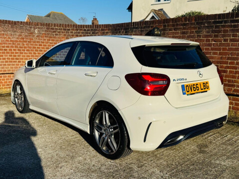 Mercedes-Benz A Class 2.1 A200d AMG Line (Premium) Hatchback 5dr Diesel Manual Euro 6 (s/s) (136 7
