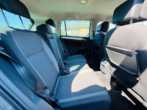 Volkswagen Tiguan 2.0 TDI SE Navigation SUV 5dr Diesel DSG Euro 6 (s/s) (150 ps) 12