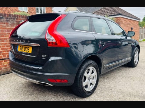 Volvo XC60 2.4 D5 SE Lux Nav SUV 5dr Diesel Auto AWD Euro 6 (s/s) (220 ps) 4