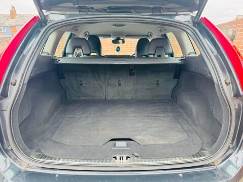 Volvo XC60 2.4 D5 SE Lux Nav SUV 5dr Diesel Auto AWD Euro 6 (s/s) (220 ps) 16
