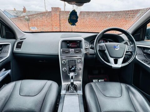 Volvo XC60 2.4 D5 SE Lux Nav SUV 5dr Diesel Auto AWD Euro 6 (s/s) (220 ps) 13