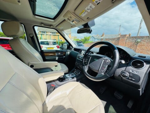 Land Rover Discovery 3.0 SD V6 HSE Luxury SUV 5dr Diesel Auto 4WD Euro 5 (255 bhp) HSE LUXURY 13