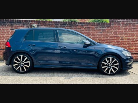Volkswagen Golf 2.0 TDI BlueMotion Tech R-Line Edition Hatchback 5dr Diesel DSG Euro 6 (s/s 3
