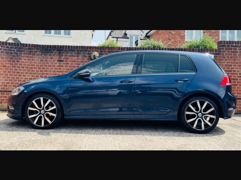 Volkswagen Golf 2.0 TDI BlueMotion Tech R-Line Edition Hatchback 5dr Diesel DSG Euro 6 (s/s 7