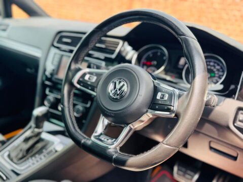 Volkswagen Golf 2.0 TDI BlueMotion Tech R-Line Edition Hatchback 5dr Diesel DSG Euro 6 (s/s 19