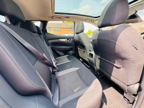Nissan Qashqai 1.3 DIG-T N-Connecta SUV 5dr Petrol Manual Euro 6 (s/s) (140 ps) 16