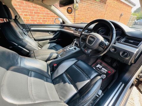 Audi S8 5.2 FSI Saloon 4dr Petrol Automatic quattro (319 g/km, 444 bhp) 5