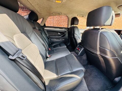 Audi S8 5.2 FSI Saloon 4dr Petrol Automatic quattro (319 g/km, 444 bhp) 6