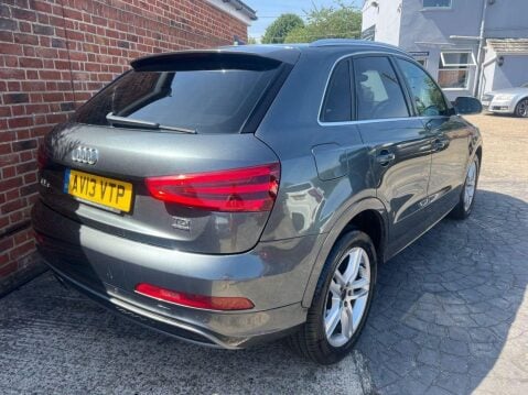 Audi Q3 2.0 TDI S line SUV 5dr Diesel S Tronic quattro Euro 5 (s/s) (177 ps) 4
