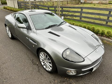 Aston Martin Vanquish V12 3