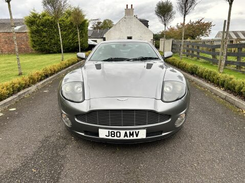 Aston Martin Vanquish V12 4