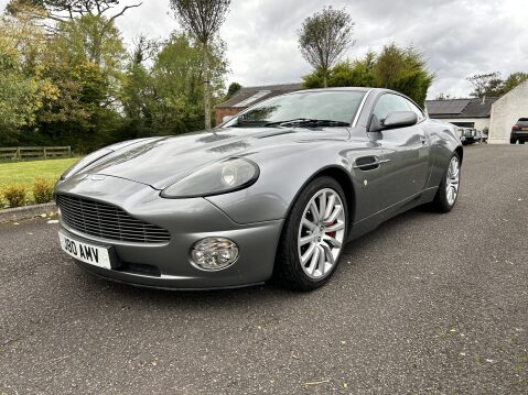 Aston Martin Vanquish V12 5