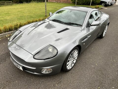 Aston Martin Vanquish V12 6