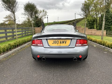 Aston Martin Vanquish V12 9